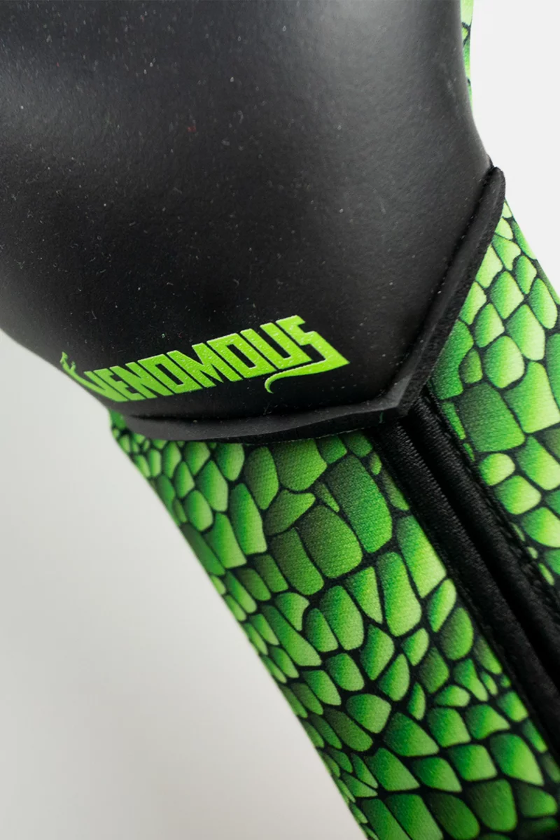 Reusch Venomous Gold X Torwarthandschuh