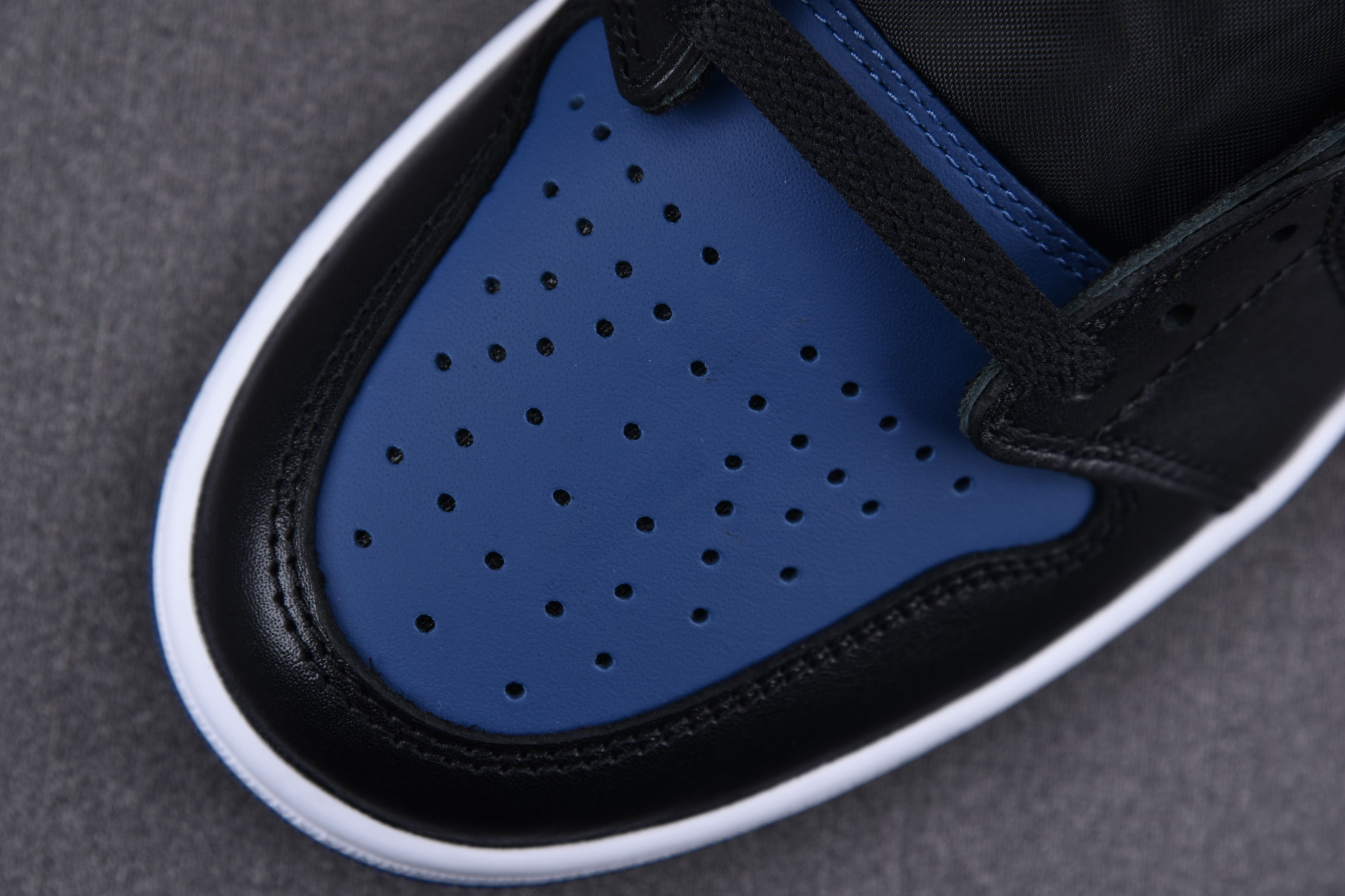 Jordan 1 Retro Low OG Mystic Navy