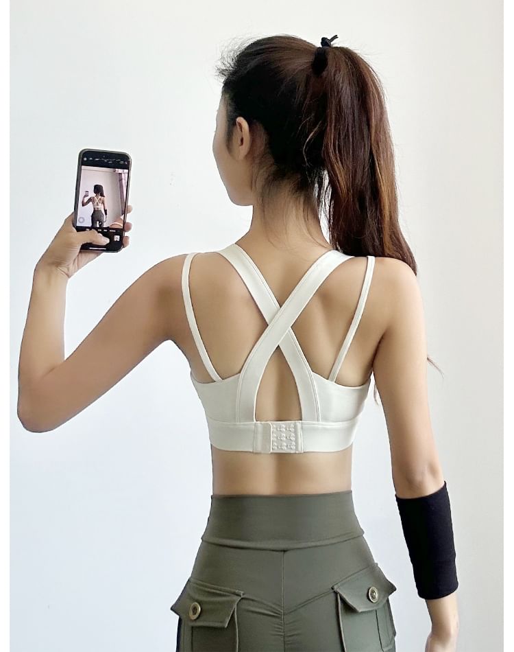 Engiko - Cross Strap Plain Sportbeha