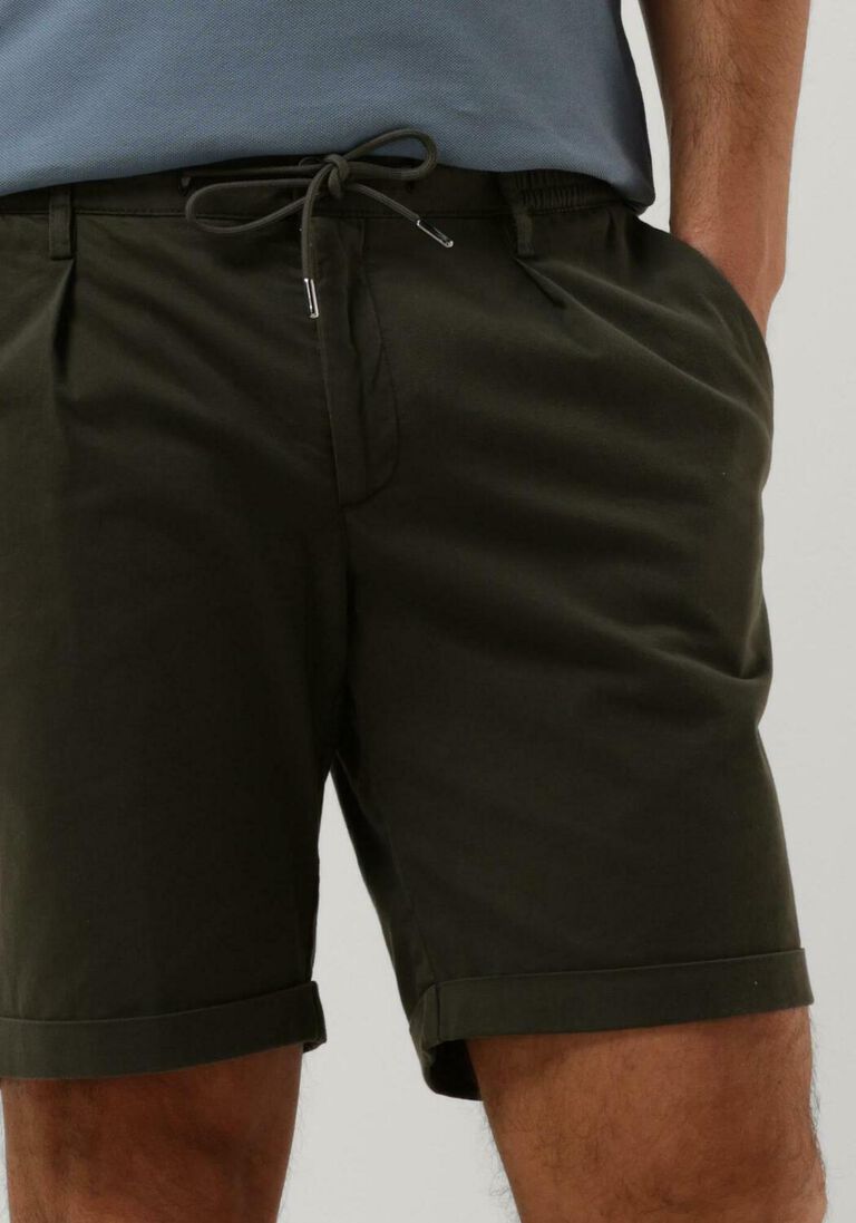 PROFUOMO groene profuomo korte broek ppuq10020