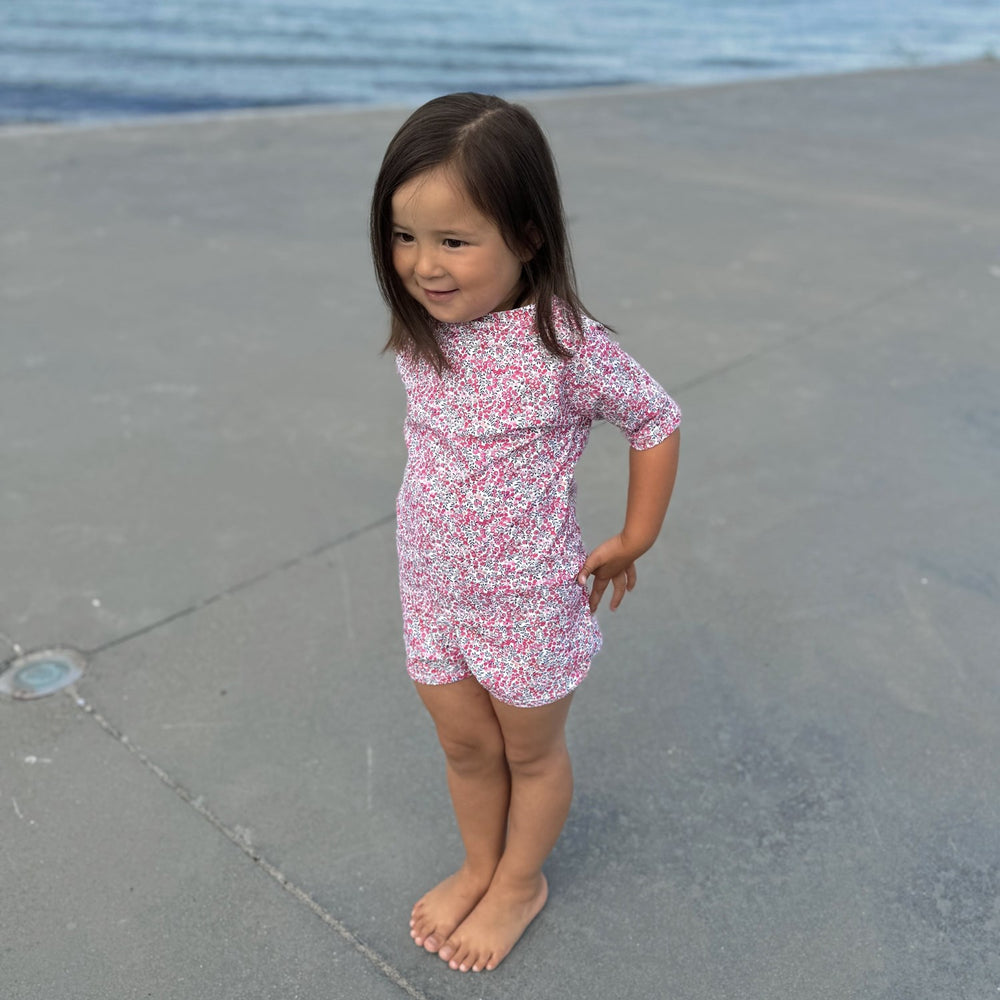Køb Petit Crabe Wiltshire Bud Luna Boatneck Uv-T-shirt S/S - Lavet af Liberty© Stof