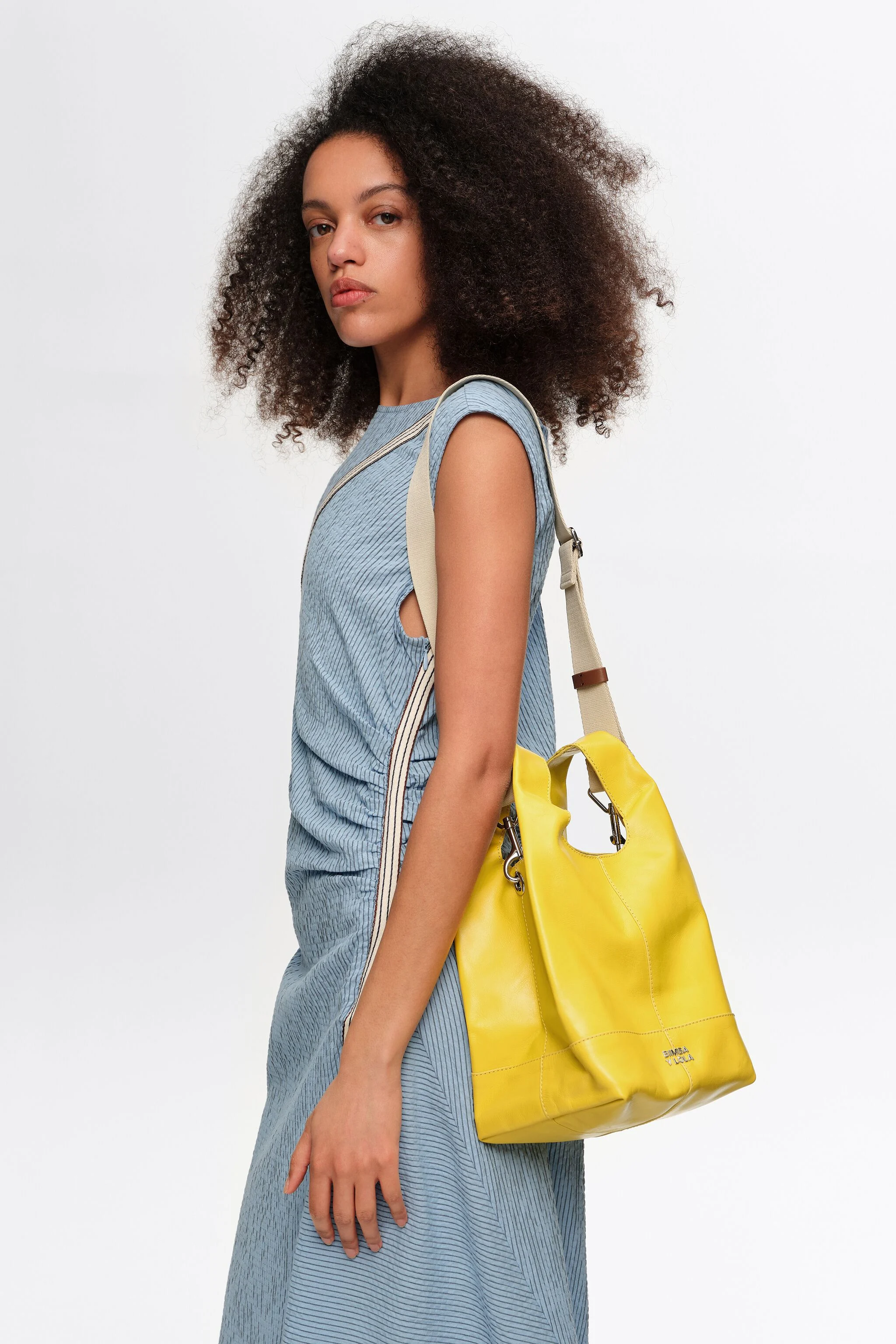 Bolsa transversal Paper de tamanho médio em couro amarelo