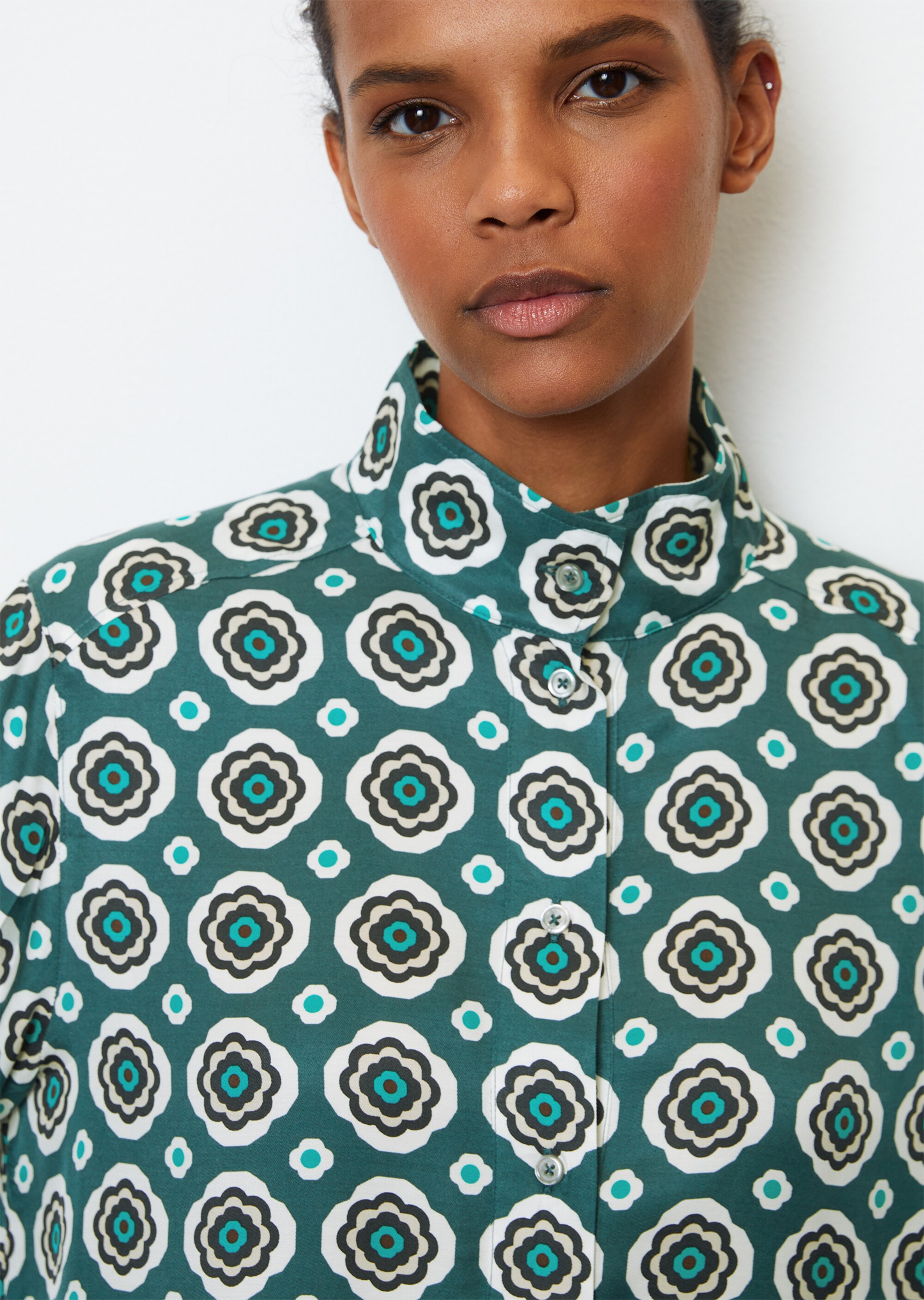 Kurzes Print-Hemdblusenkleid aus Viskose-Twill