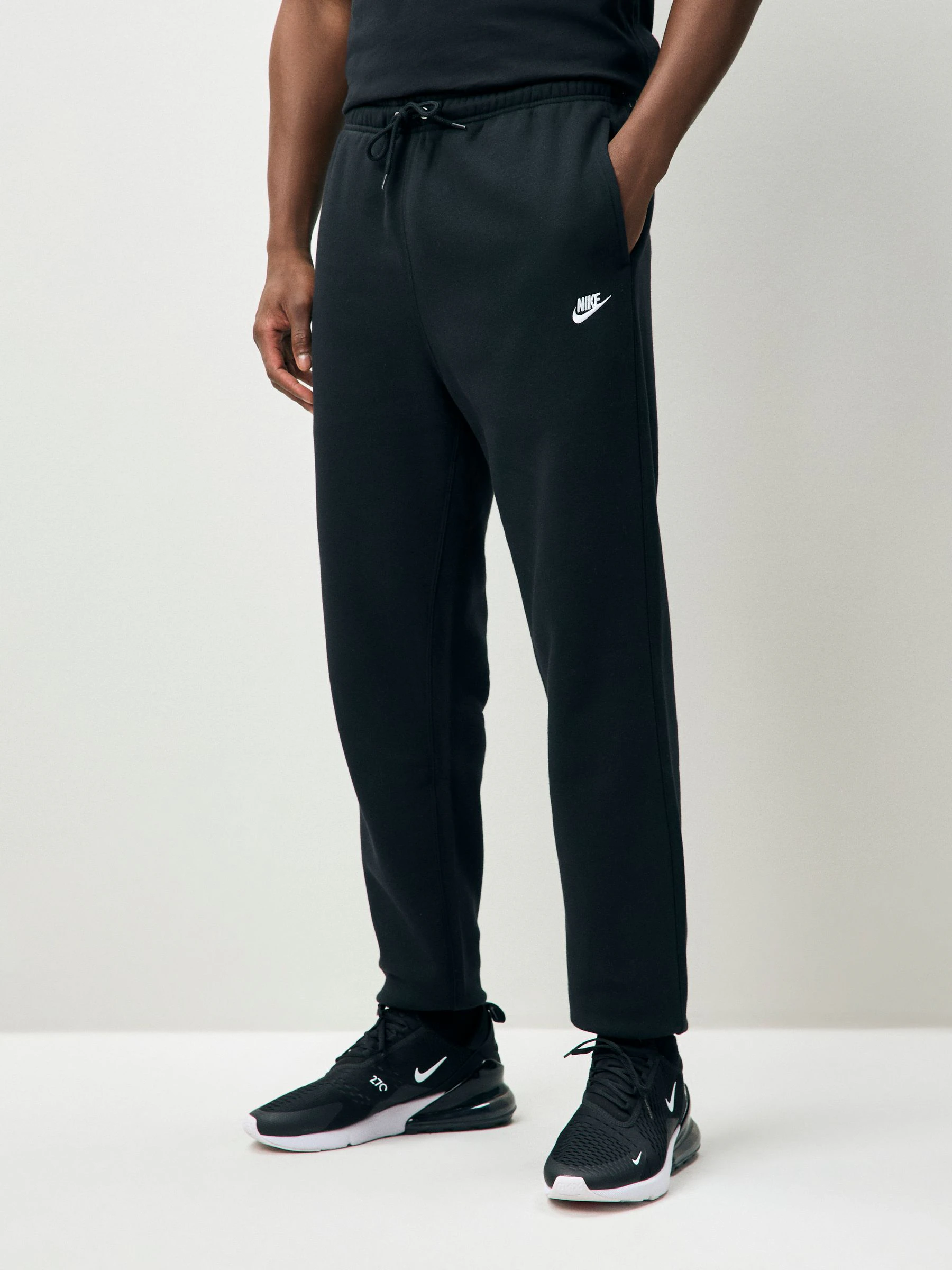 Zwart - Nike Club fleece joggingbroek