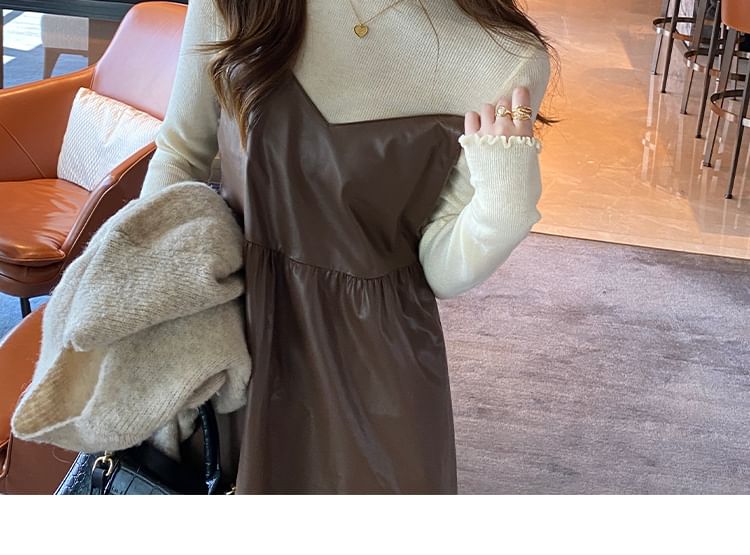 Gwendolyn - Mock Neck Plain Lettuce Edge Trui