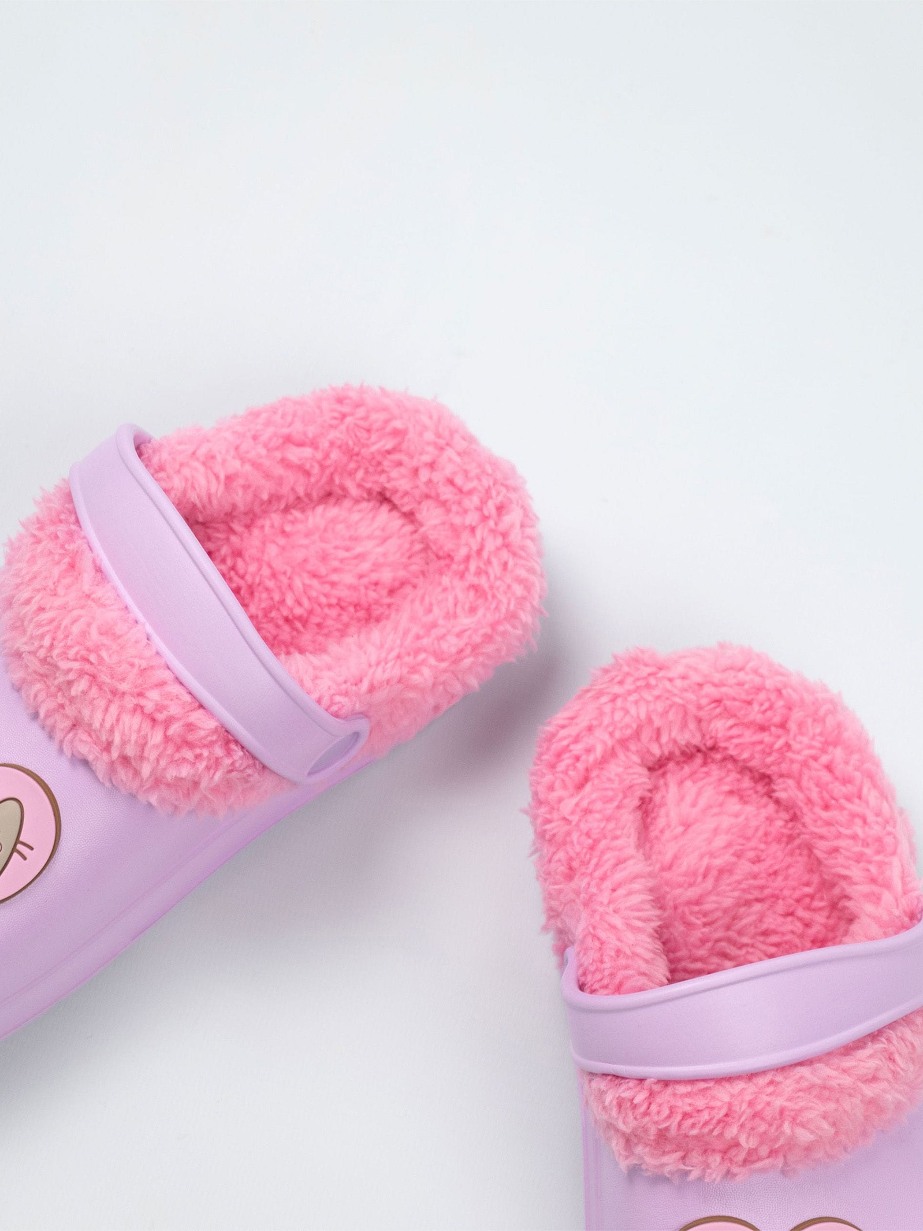 Vanilla Underground Pusheen Slippers