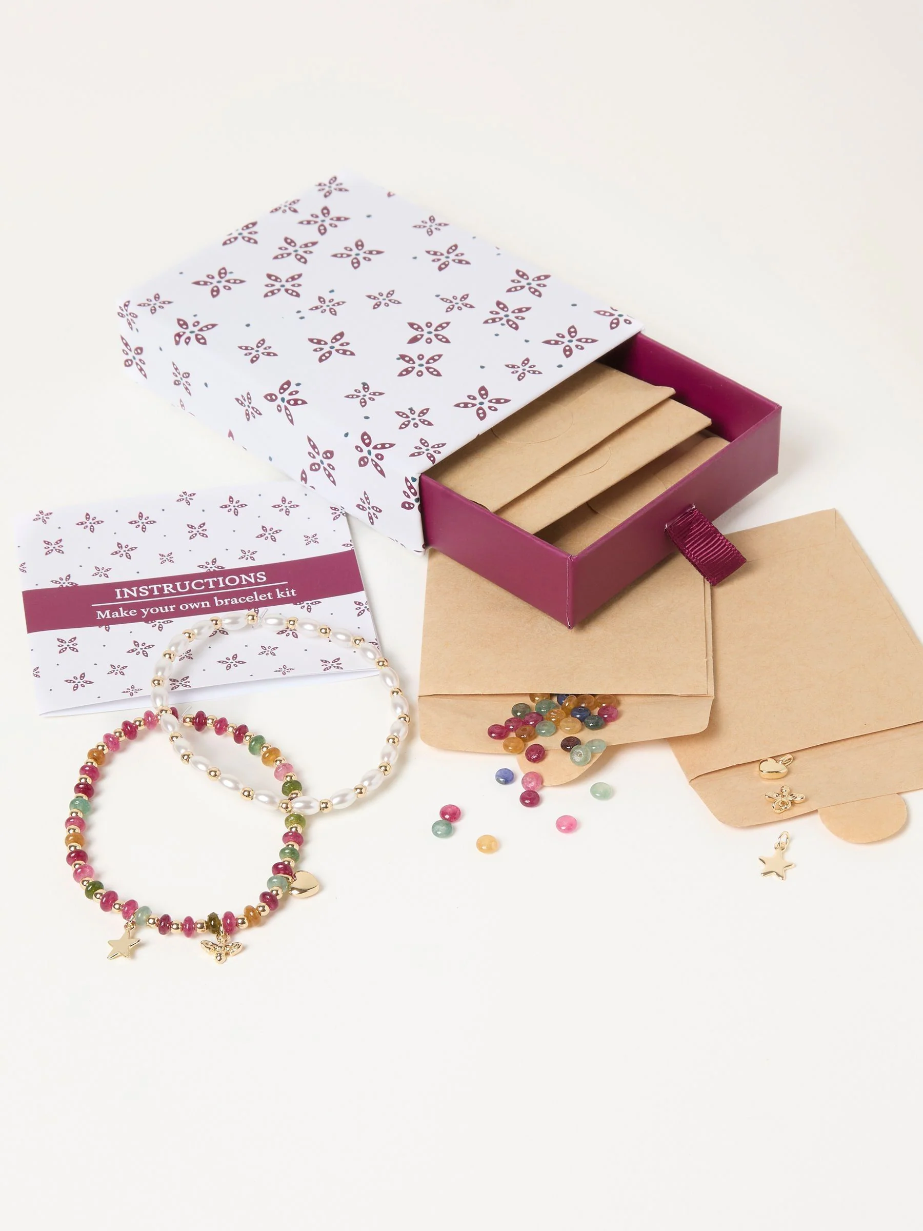 FatFace Make Your Own Charm Bracelet Kit