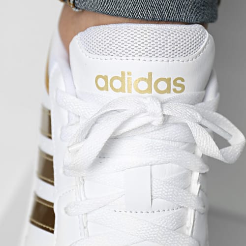 Baskets Hoops 3.0 HP7972 Footwear White Matte Gold