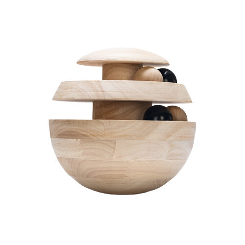 Designed by Lotte Neya Kattenspeelgoed