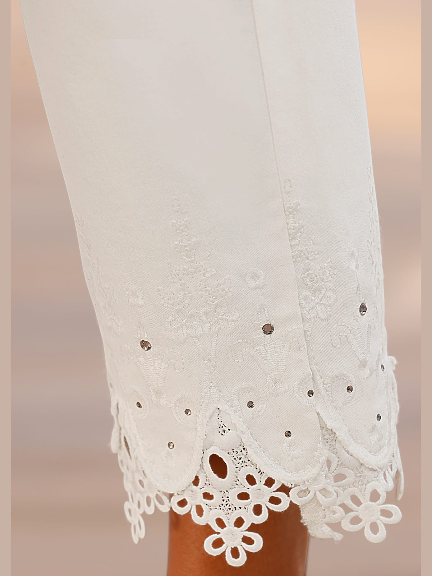 Jean empiècement en dentelle