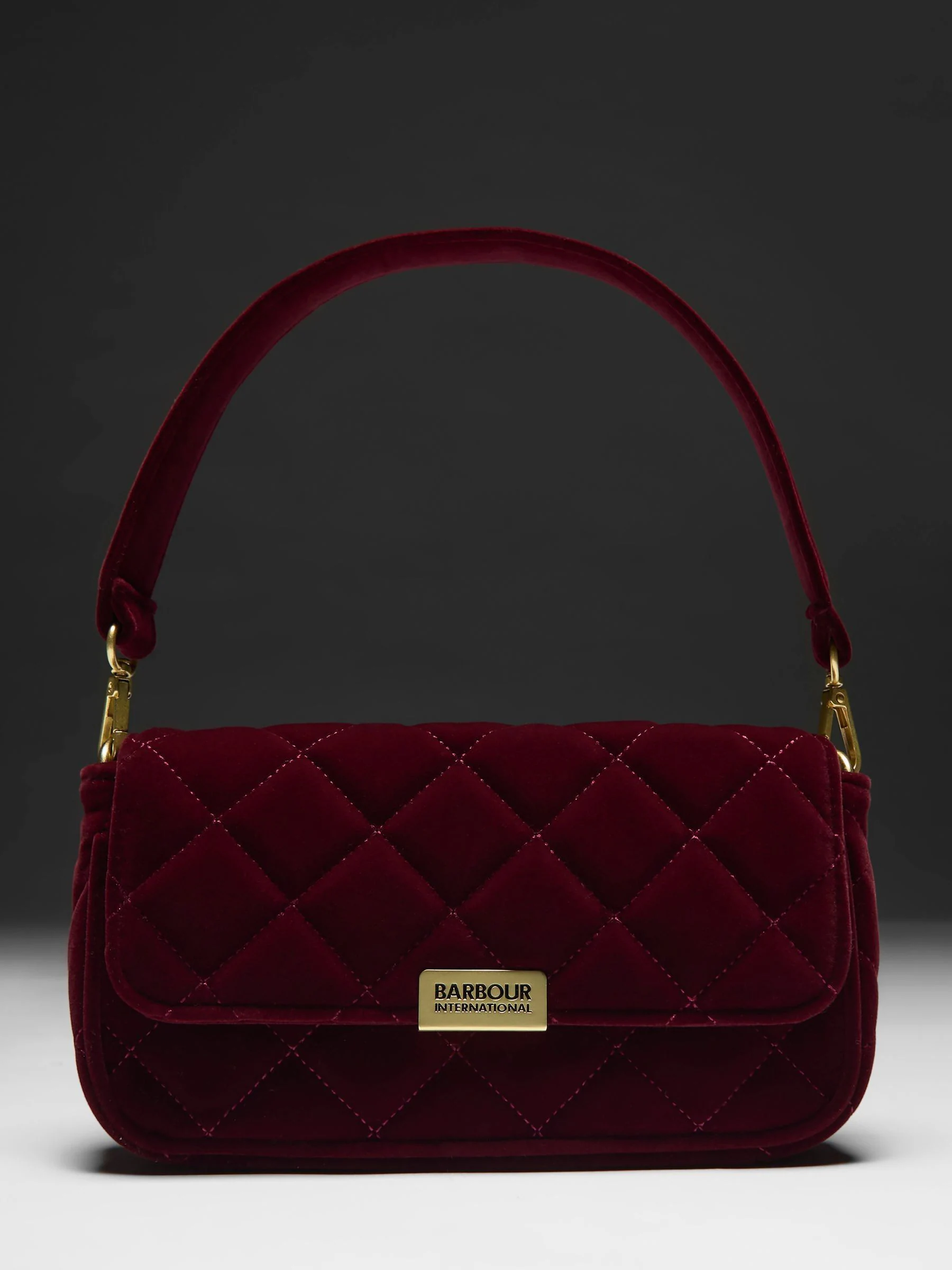Rood - Barbour® International Quilted Velvet Mini Soho Crossbody Bag