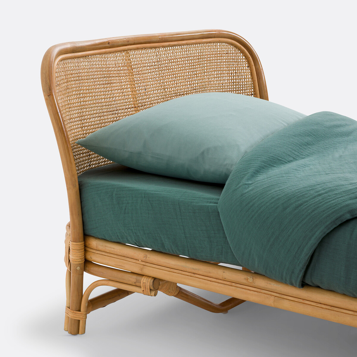 LA REDOUTE INTERIEURS<br>Cama e estrado de vime, Arsel