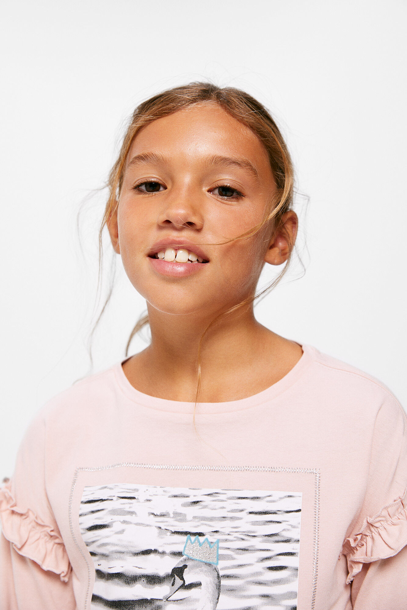 Camiseta com estampa de cisne para meninas