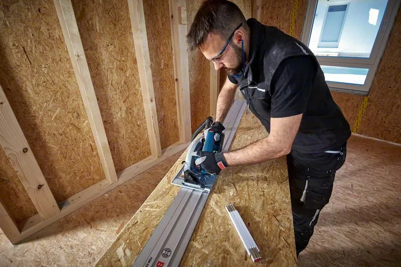 Bosch Combo Kit 3 18V Tools: GSB 18V-110C + GKS 18V-68GC + GSA 18V-28 + 1 4.0 AH Battery (PROCORE) + 2 5.5 AH Batteries (PROCORE) + GAL 1880CV (L) Professional