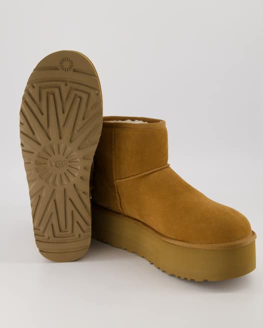 UGG Classic Mini Platform Winterschuhe in Braun