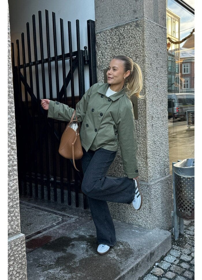 BYIC Lunaic Trenchcoat green green