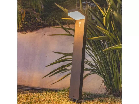Balise solaire avec détecteur CENOVA TALL Noir Aluminium H50cm