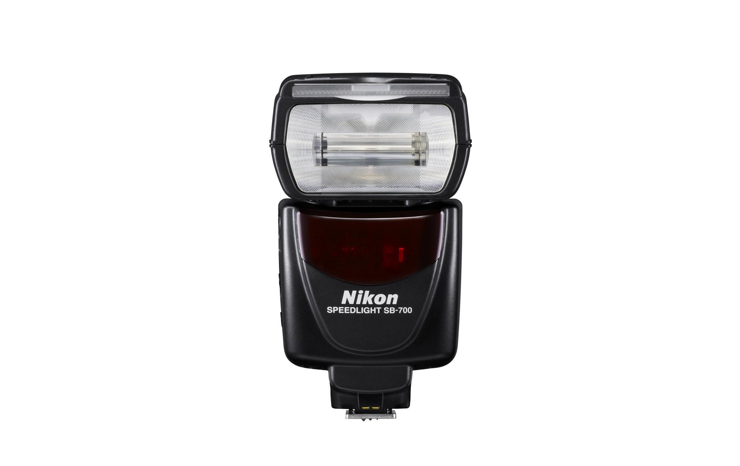 Blitzgerät SB-700<br>Blitzgerät zu Nikon-Kameras