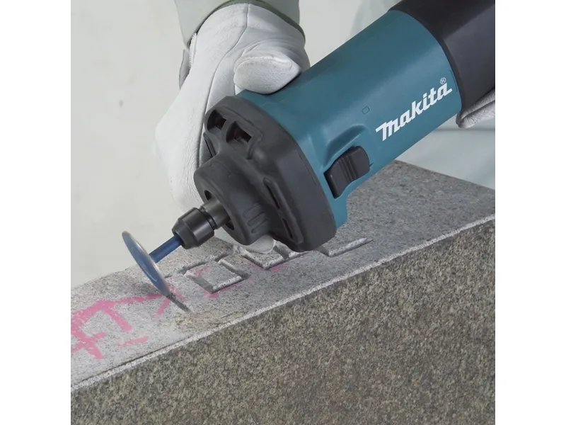 MAKITA LIGE SLIBEMASKINE 400W KORT GD0602