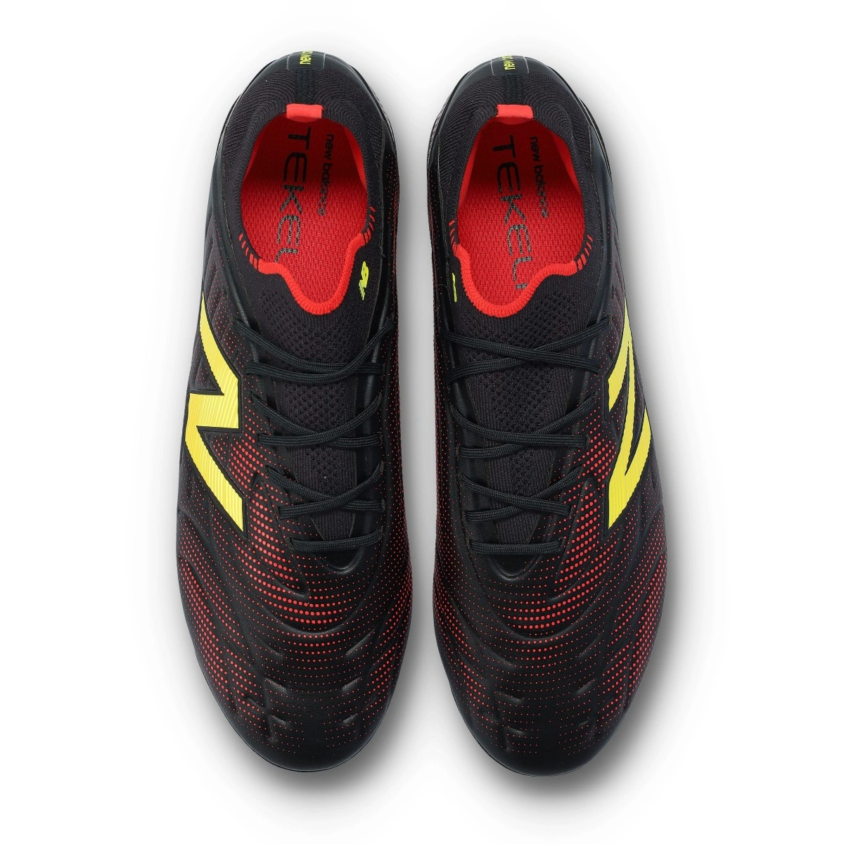Chuteira New Balance Tekela Elite Low Laced SG V5