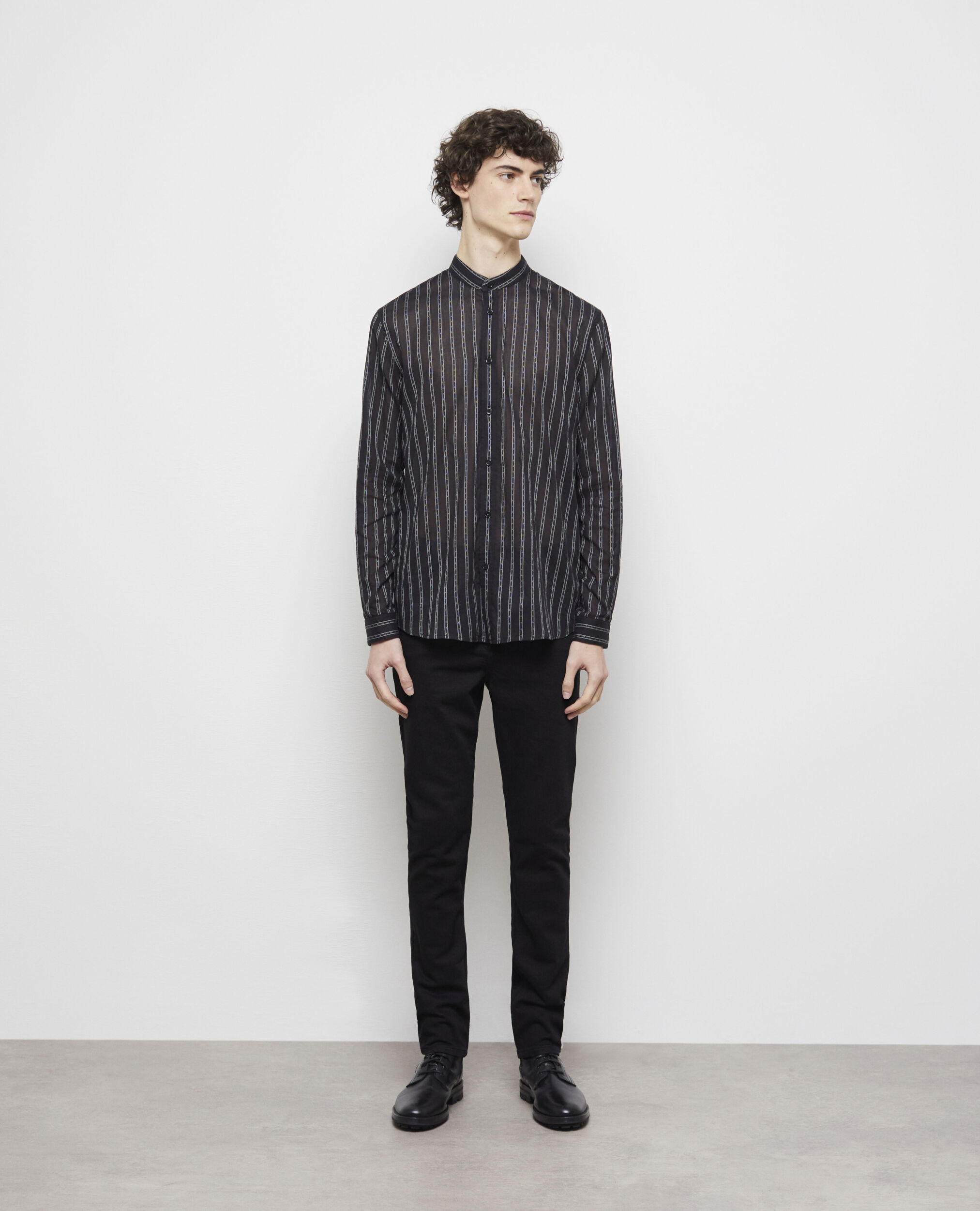 Chemise col officier à rayures noires
