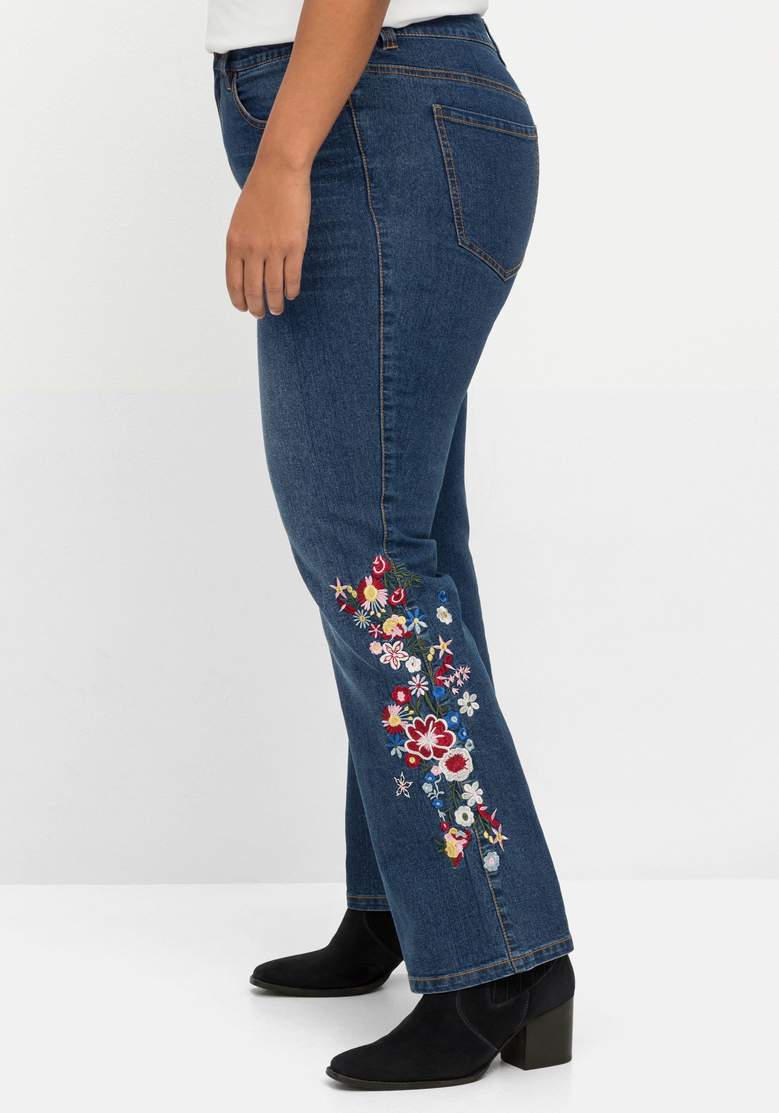 Bootcut-Jeans mit Blumenstickerei seitlich am Bein