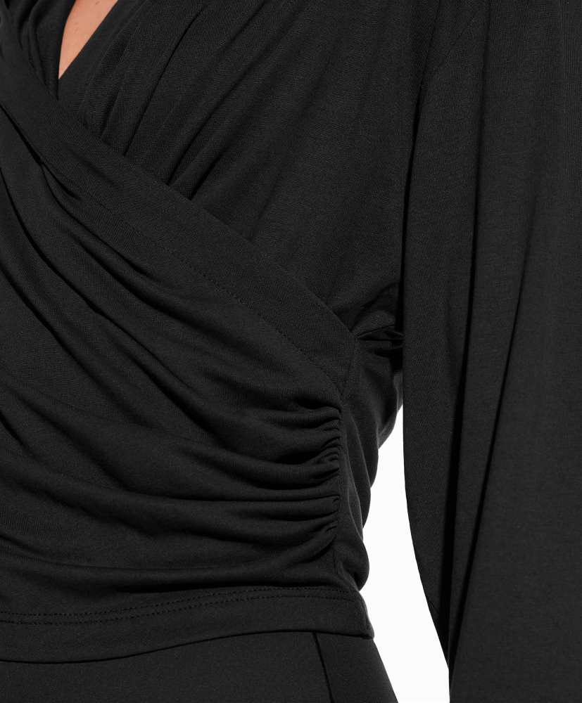 Moletom cropped com estampa cruzada em modal
