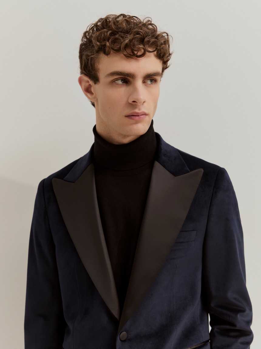 Blazer slim fit em veludo
