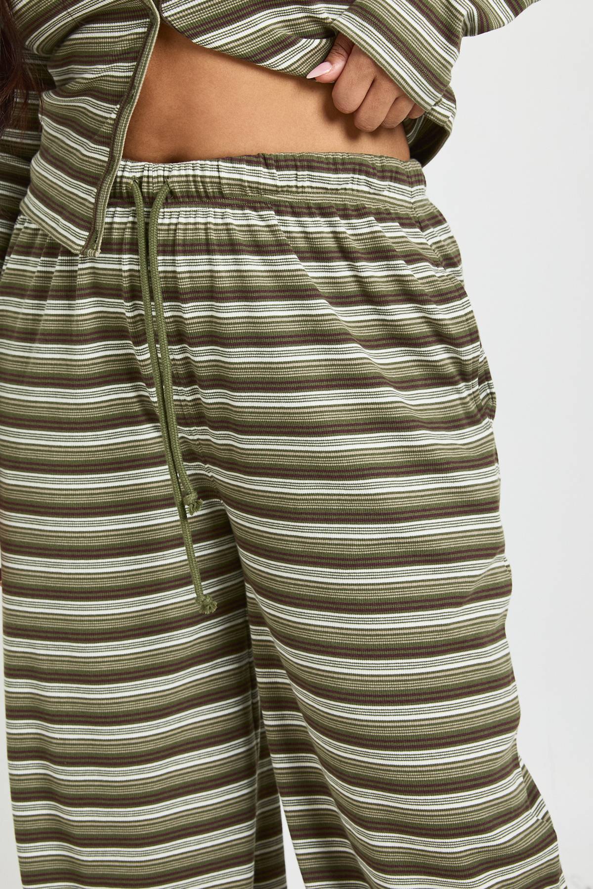 boohoo Pantalon Large à Rayures Grande Taille
