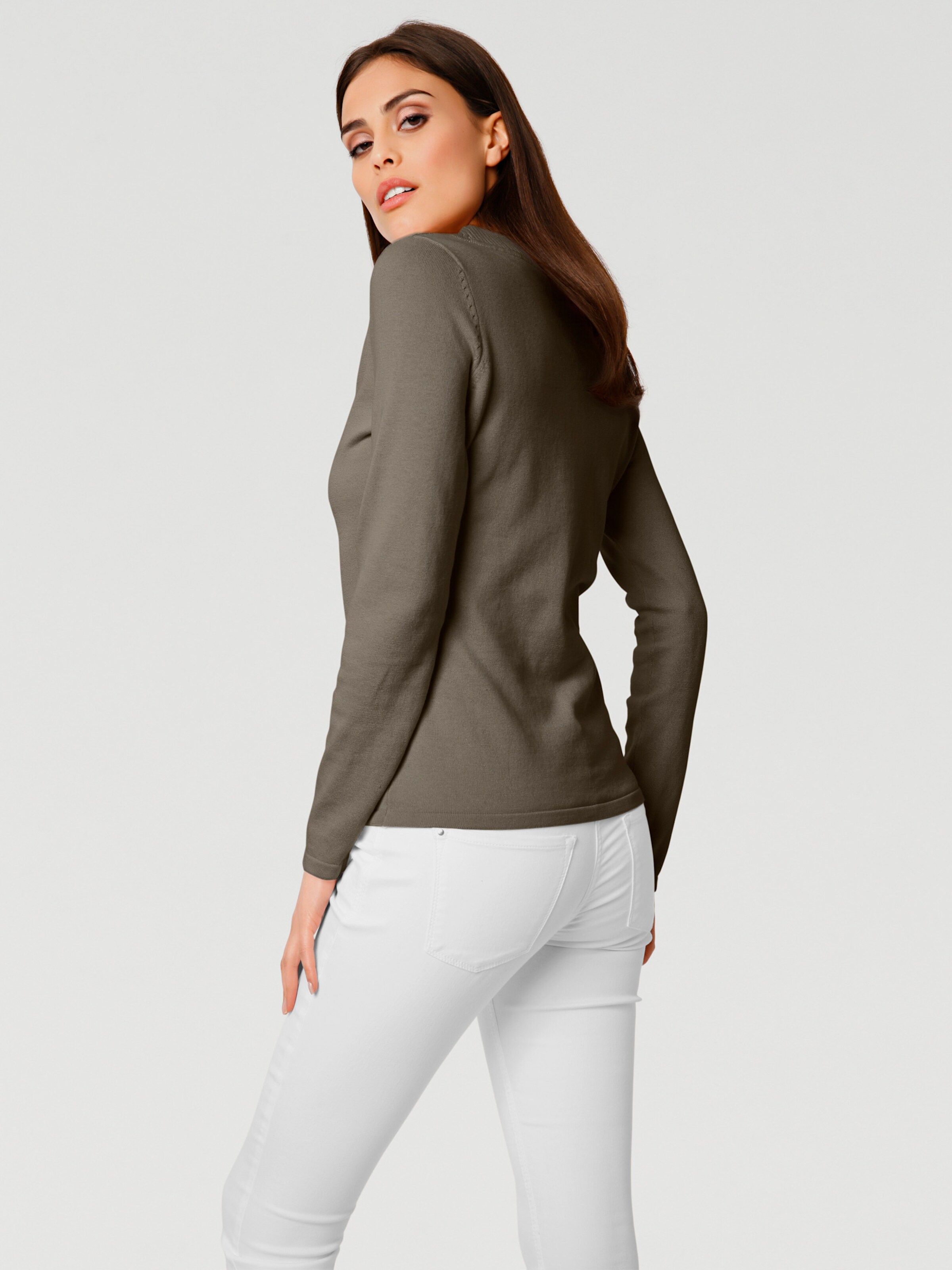 V-Pullover