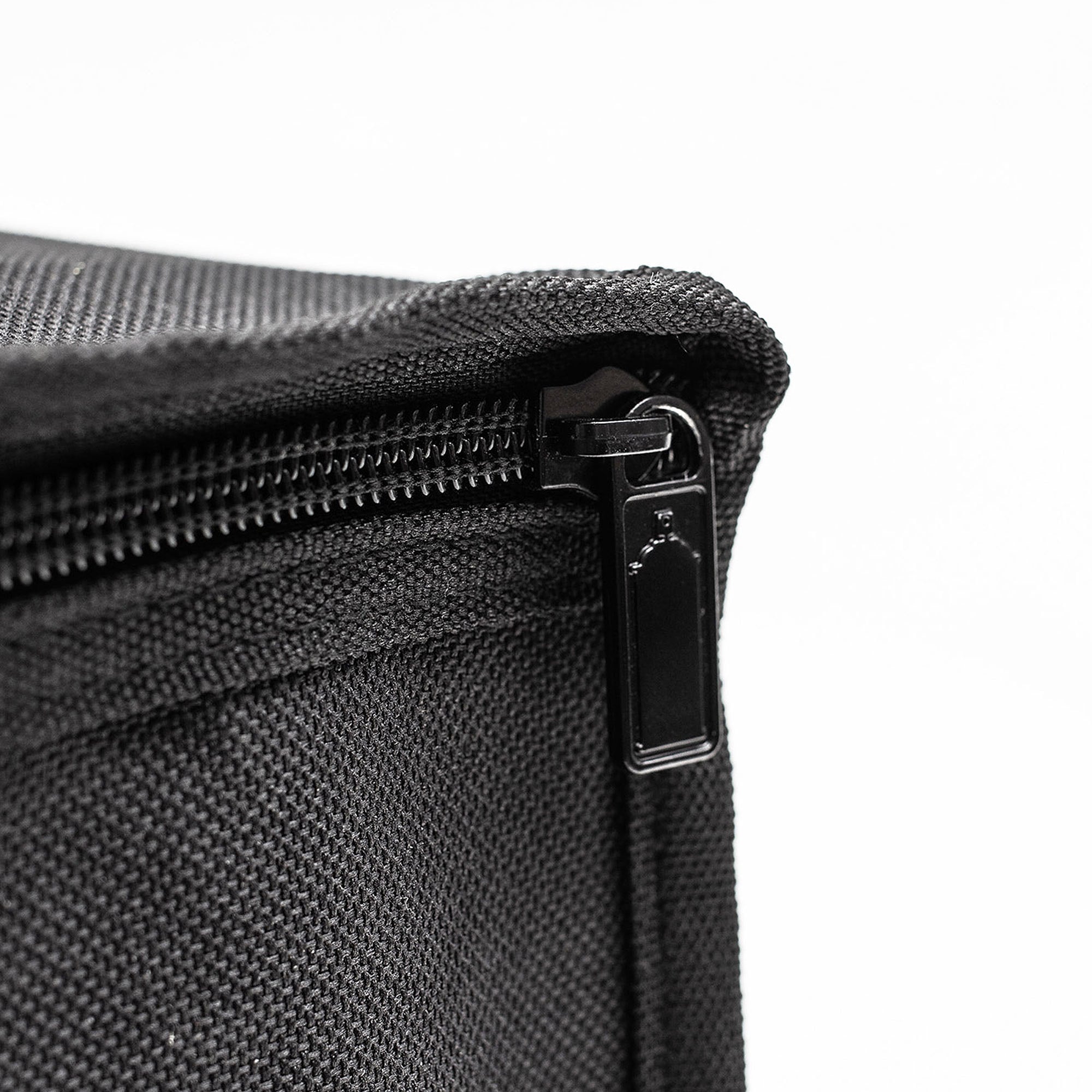 Montana<br>Nylon Can Bag