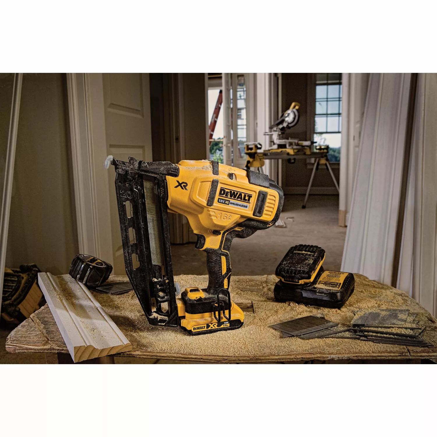 DeWALT DCN660P2 18V Li-Ion Accu afwerk tacker set (2x 5.0Ah accu) in koffer - 32-63mm - 16 Gauge - koolborstelloos