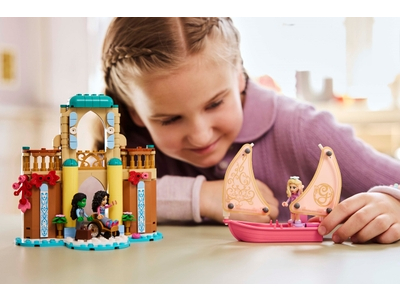 LEGO Glinda, Elphaba en Nessarose op Shiz University (75681)