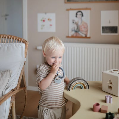 Mushie Bitering Space, Blå