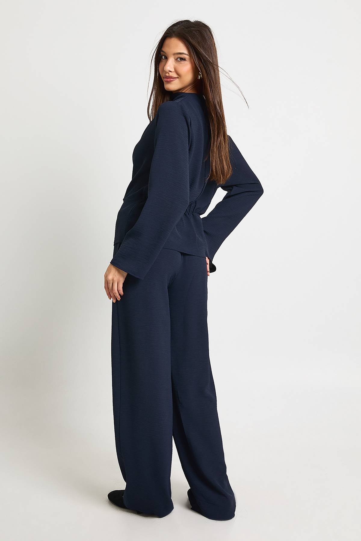 boohoo Blouse à manches longues drapée en tissu & pantalon coordonné
