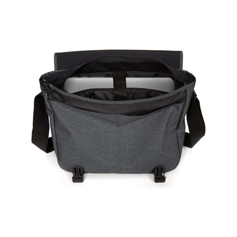 Eastpak<br>Skuldertaske Delegate + 17