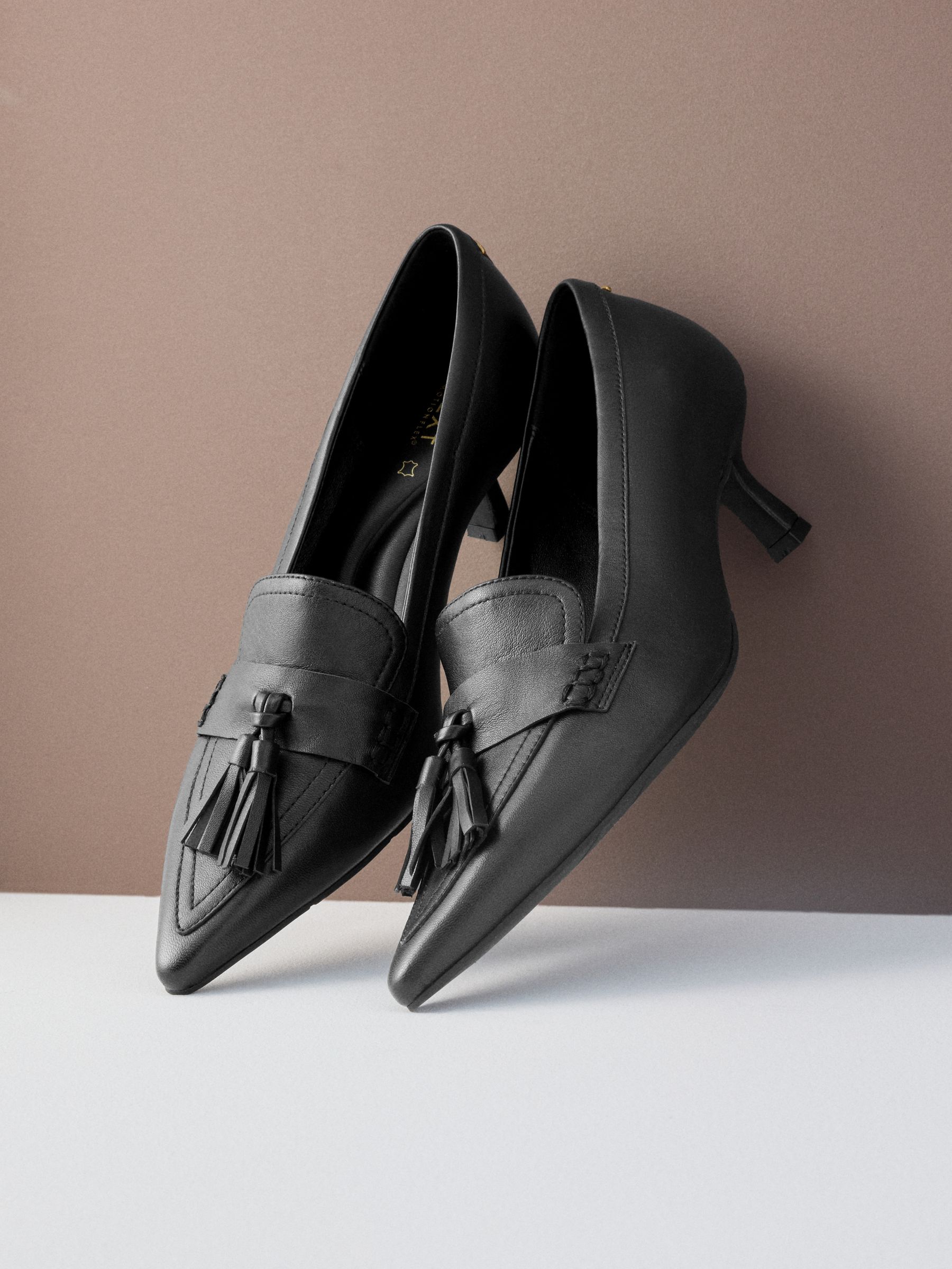 Zwart - Premium Leather With Motionflex Point Toe Tassel Heels Loafers