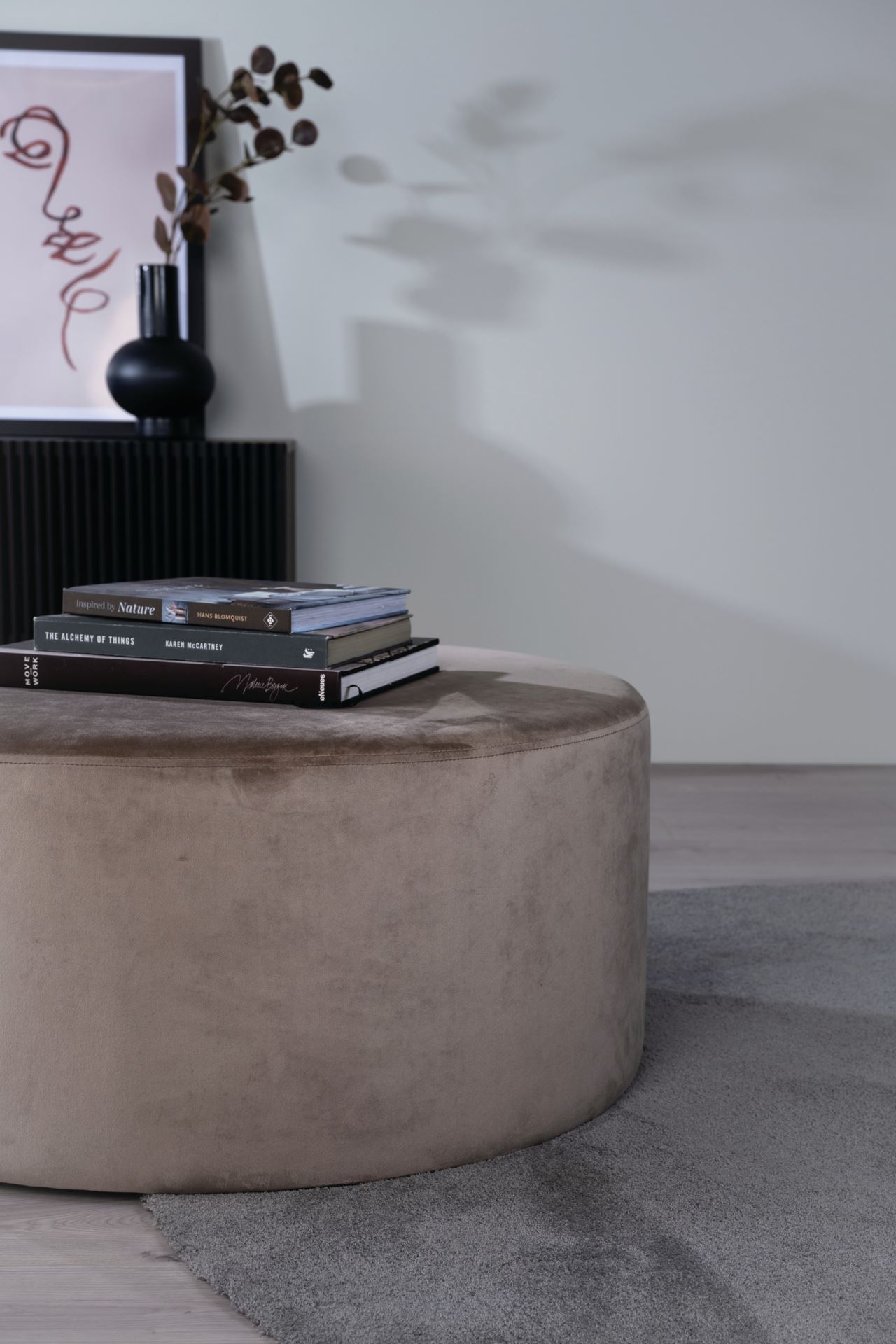 Puff mørk sand - 39 cm ø 82