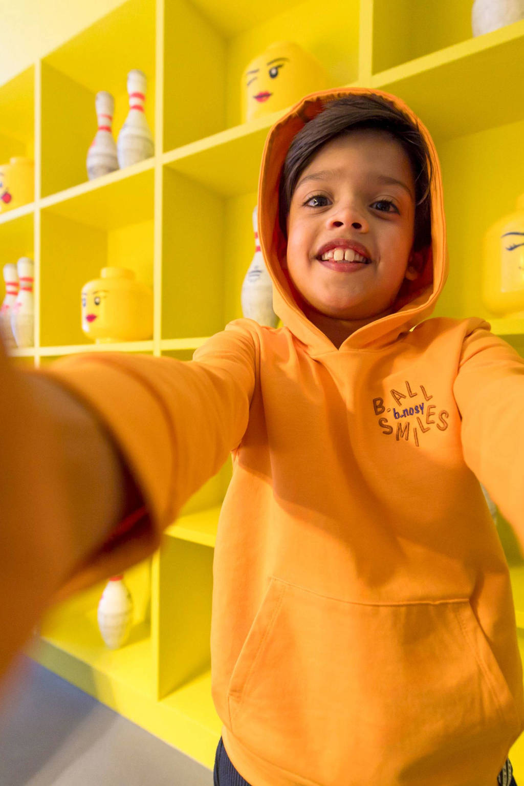 B.Nosy hoodie Sep met backprint oranje