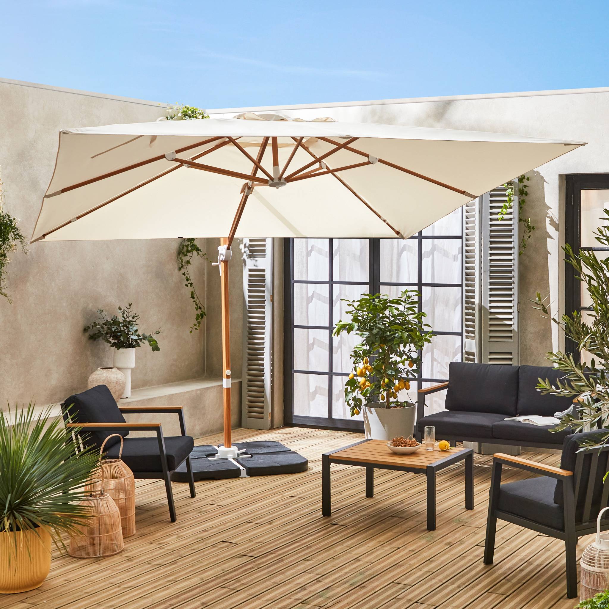 sweeek - Vierkante offset parasol 3x3m, paal met houteffect