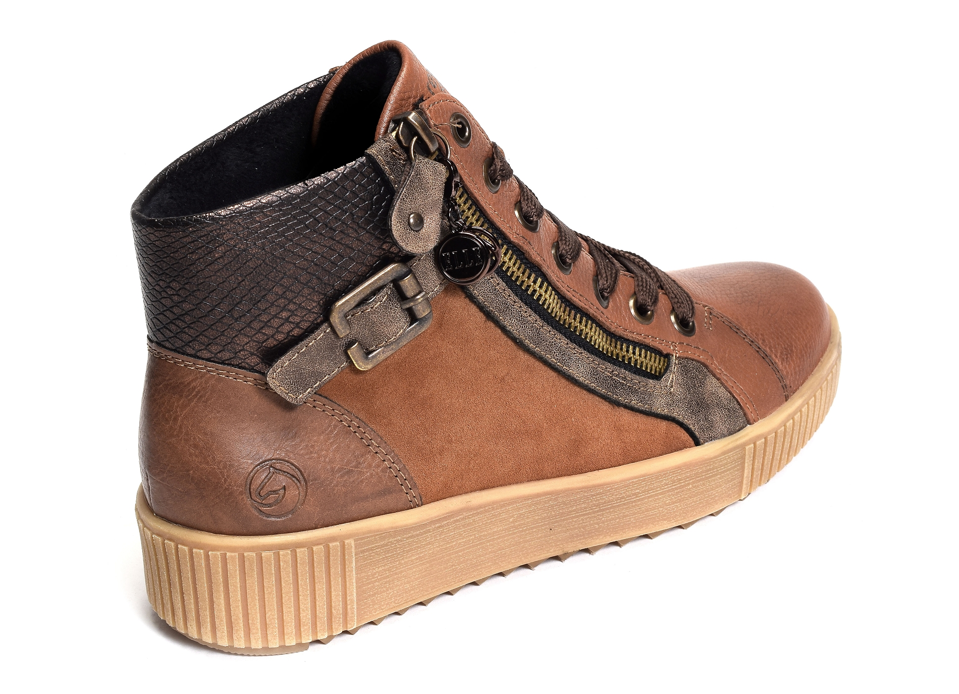 R7997 camel