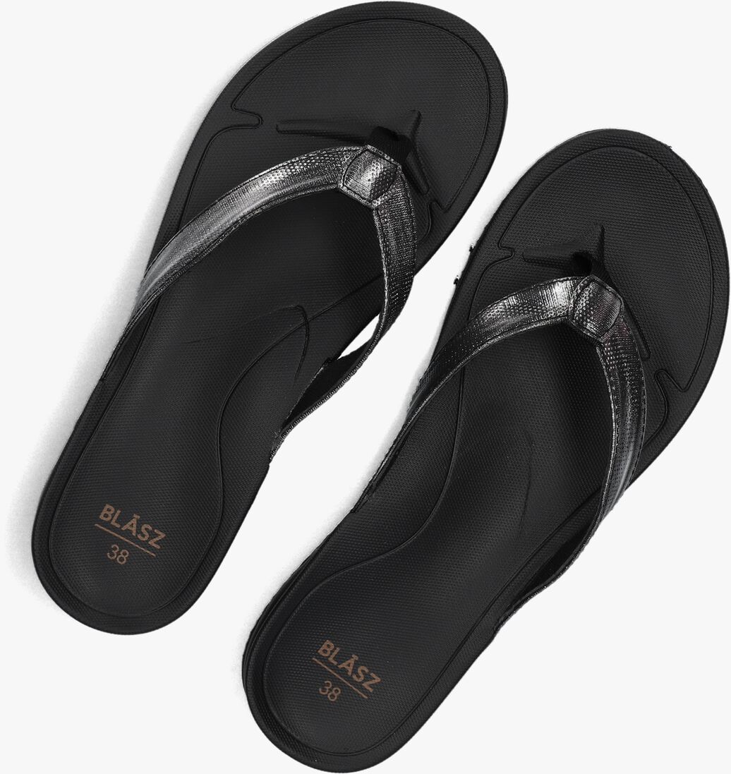 zwarte blasz teenslippers bella 2402