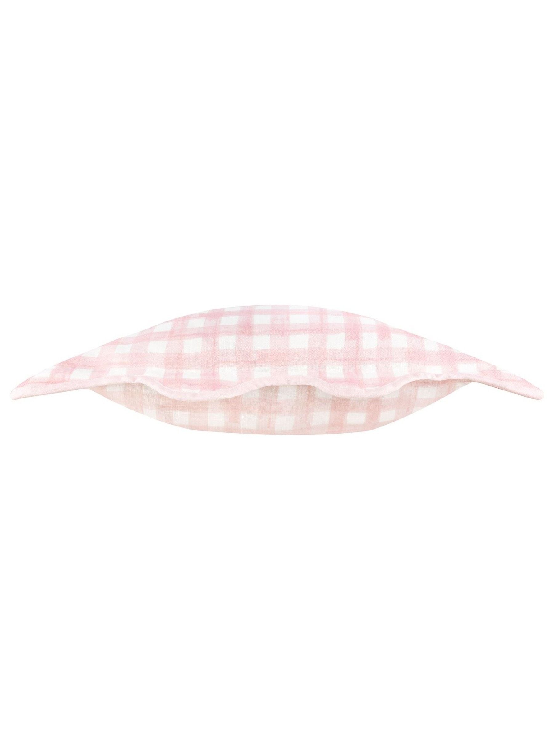 furn. Scallop Edge Gingham Cushion