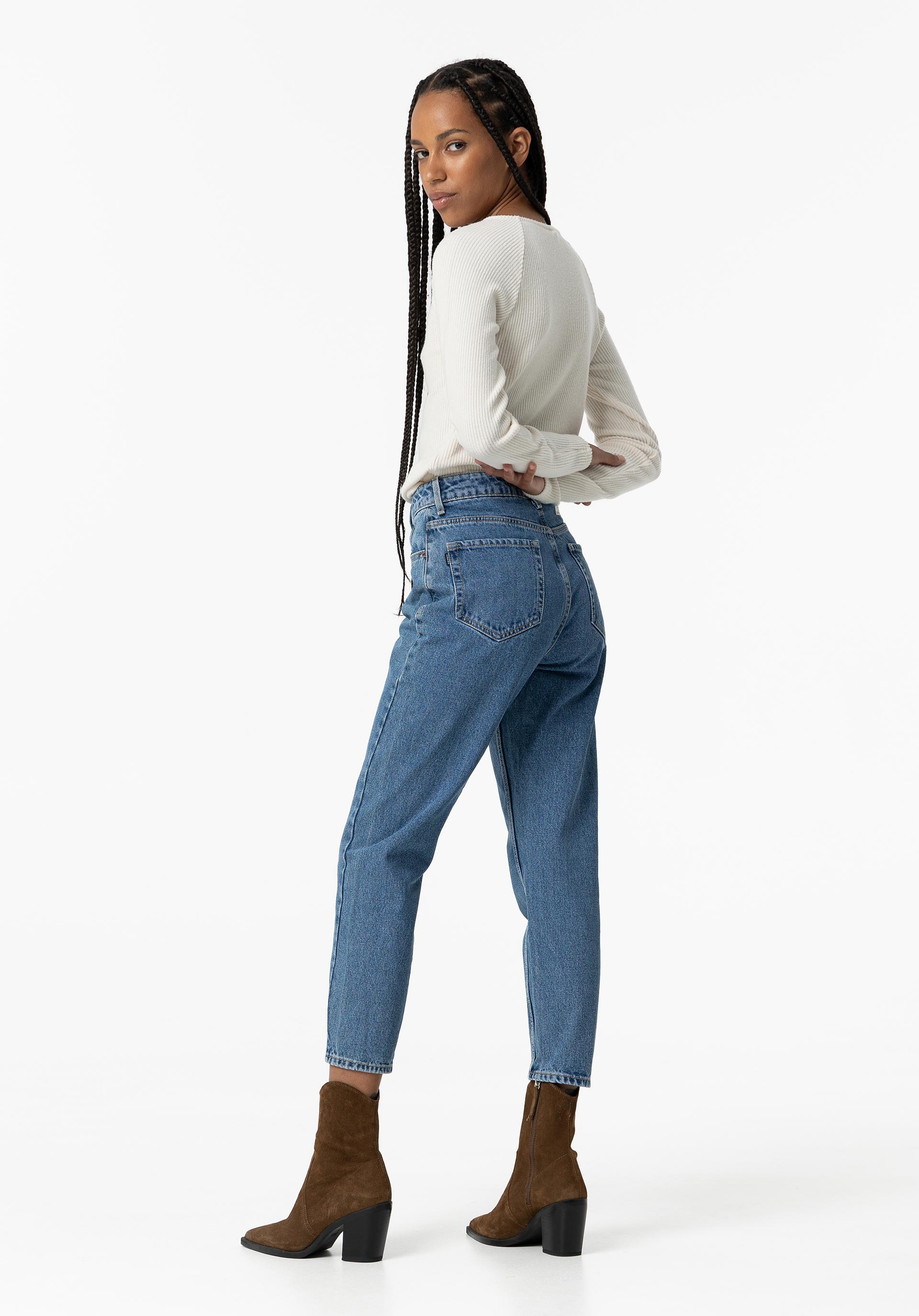 Jeans Mom Fit Cintura Alta