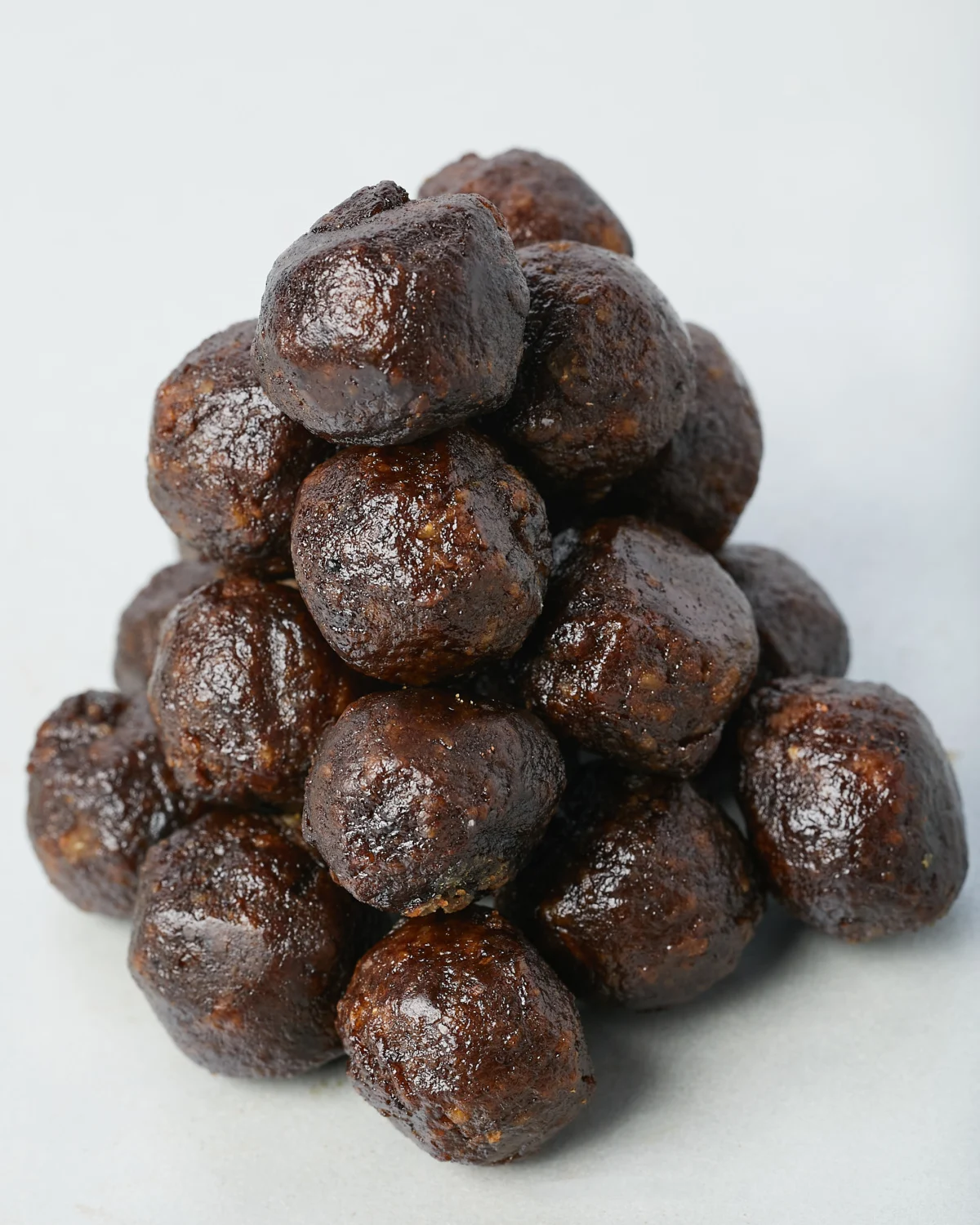 Monster Protein Balls - Licorice - FEMPAKNING! MERK: Ny og forbedret smak! - DATODEAL