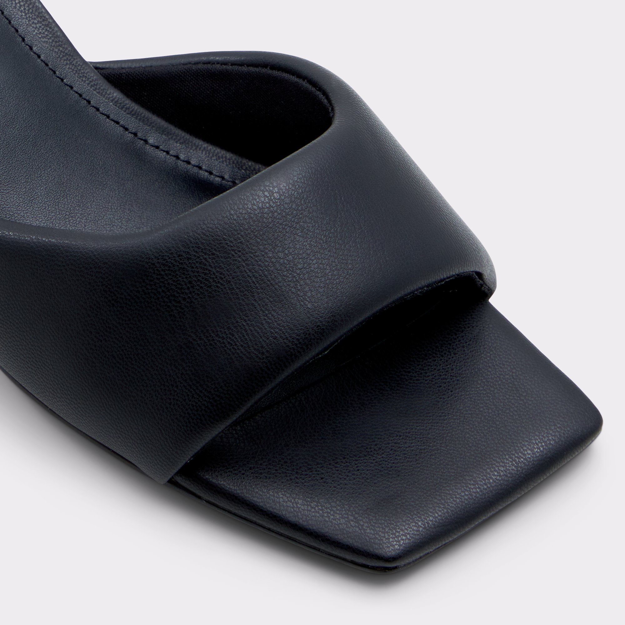 Aneka Black Women Kitten heels