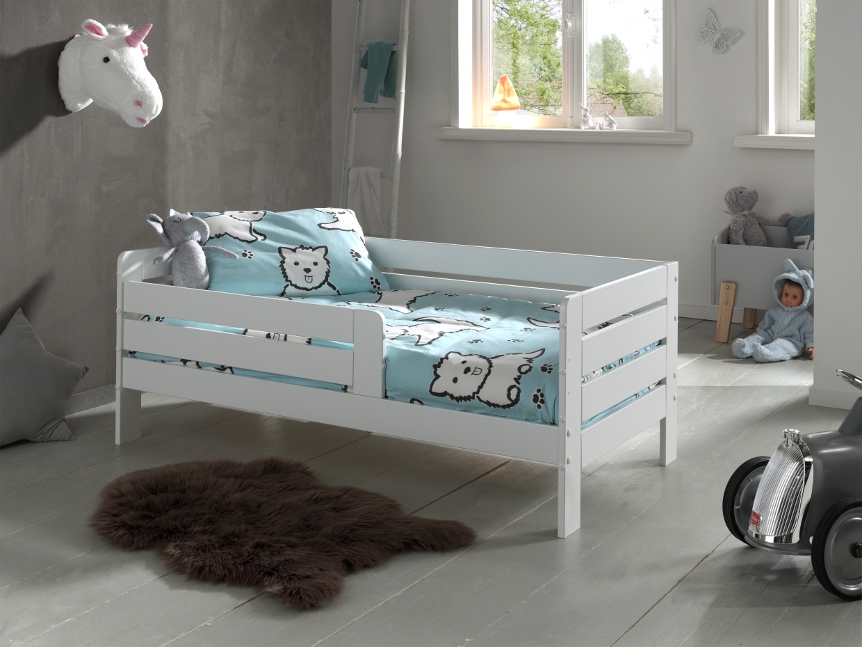Kinderbett - weiß lackiert - Umrandung - Rolllattenrost - 70x140 cm