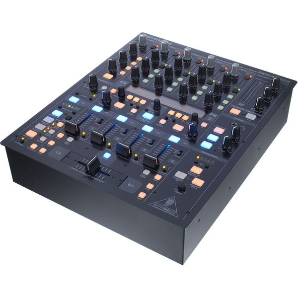 Behringer DDM 4000 DJ Mixer