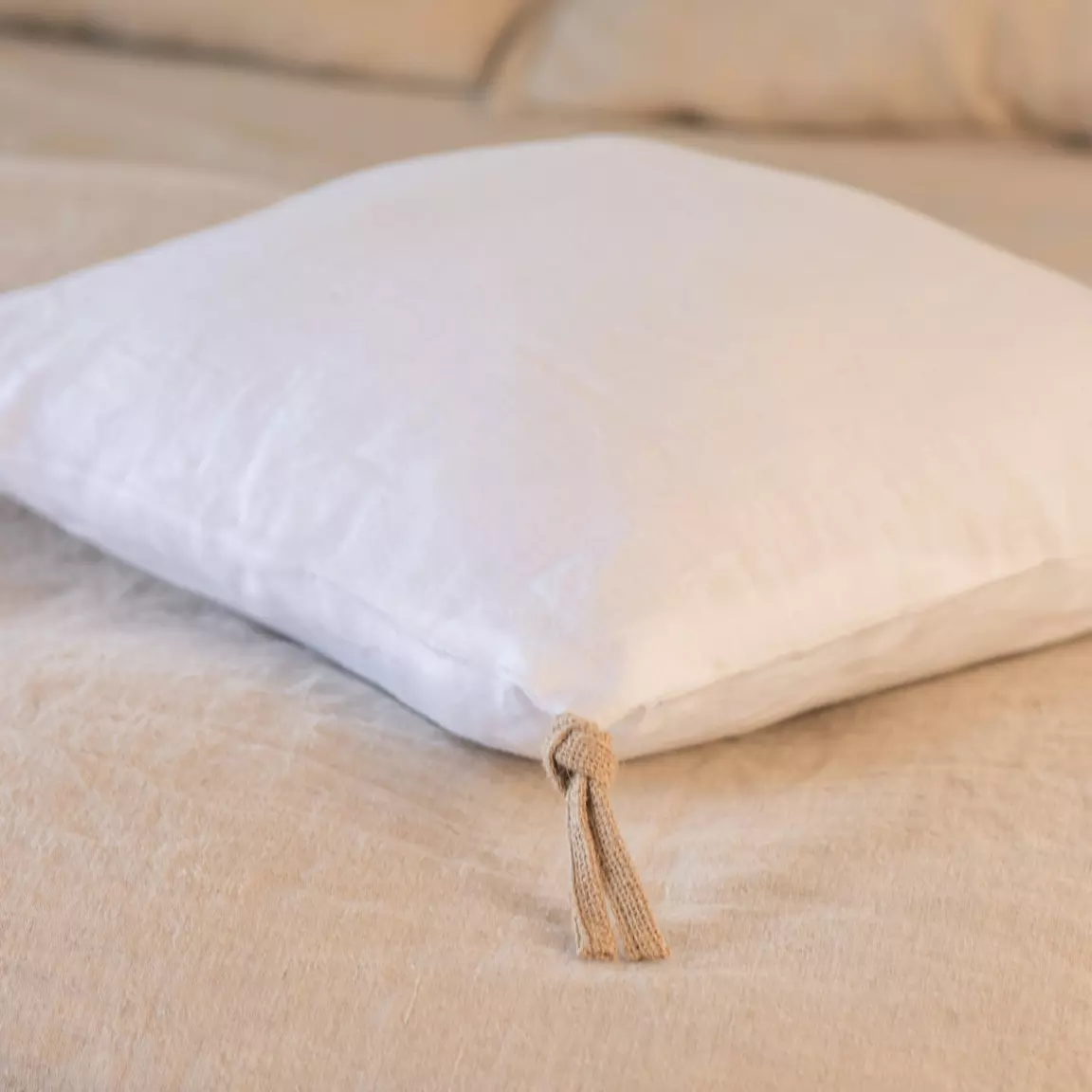 Coussin carré lin lavé (45 cm) Louise Blanc