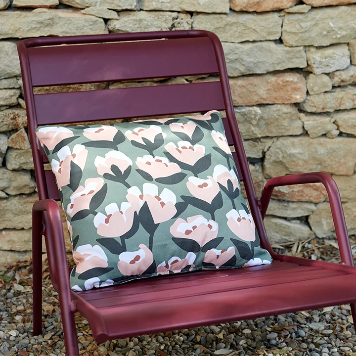 Fermob - Bouquet Sauvage Outdoor Kissen, 44 x 44 cm, puderrosa